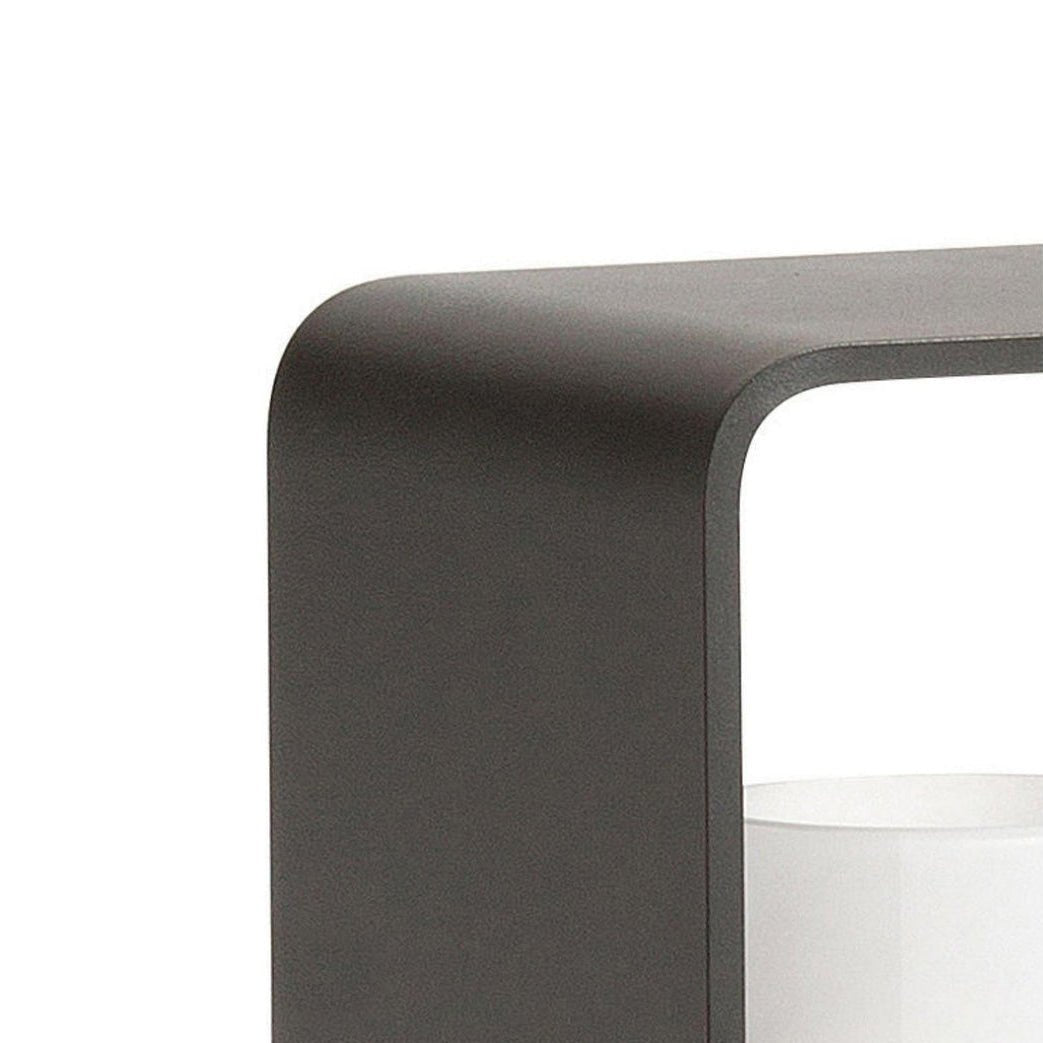 Reninian Minimalist Outdoor Light