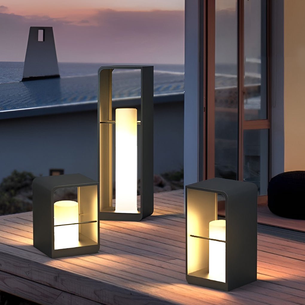 Reninian Minimalist Outdoor Light