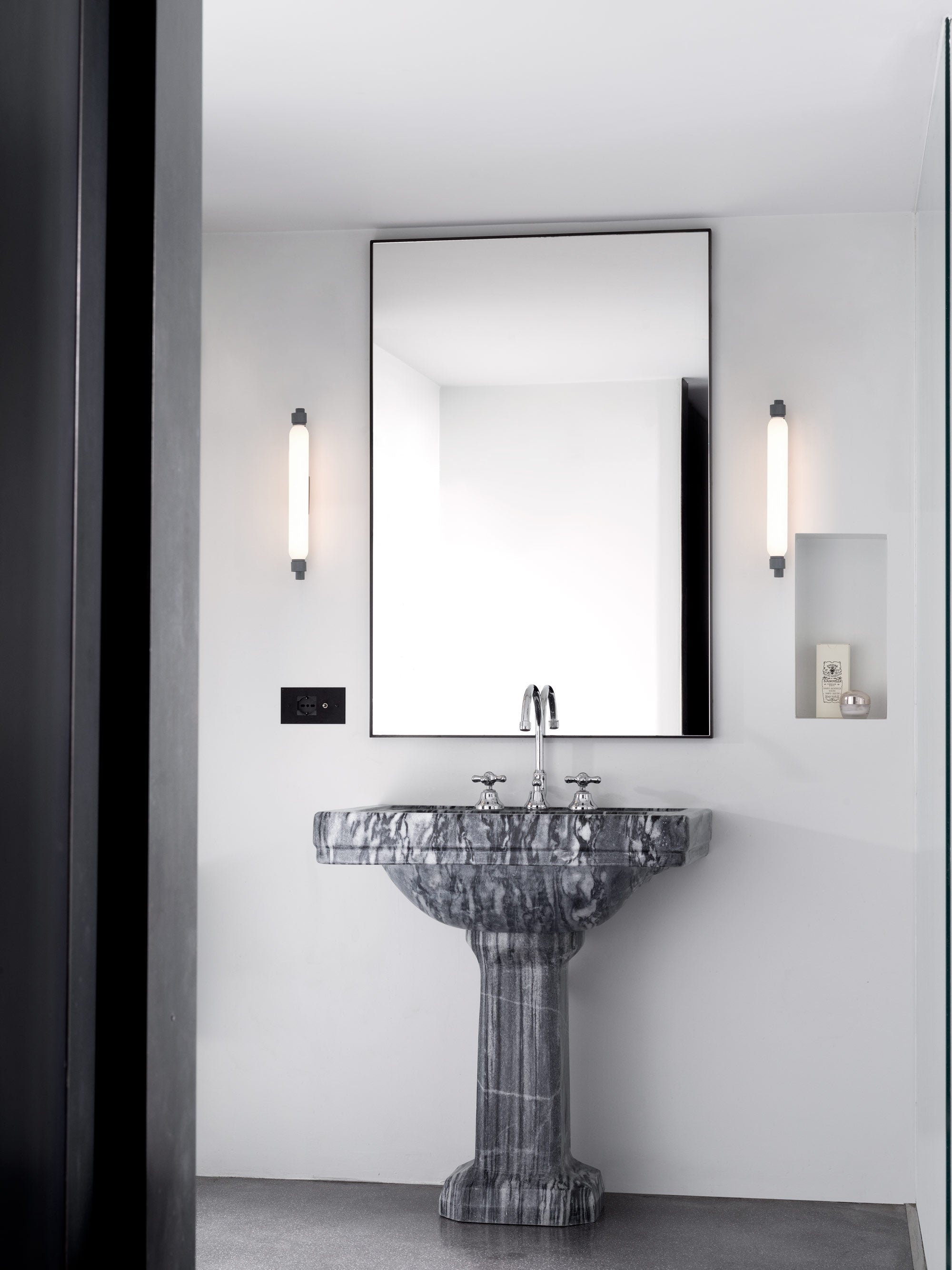 Cumiror Glass Wall Lamp