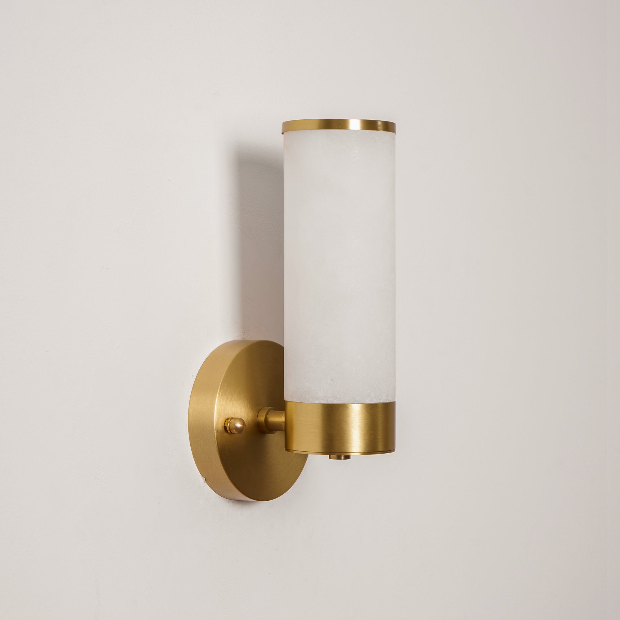 Olvynis Wall Lamp