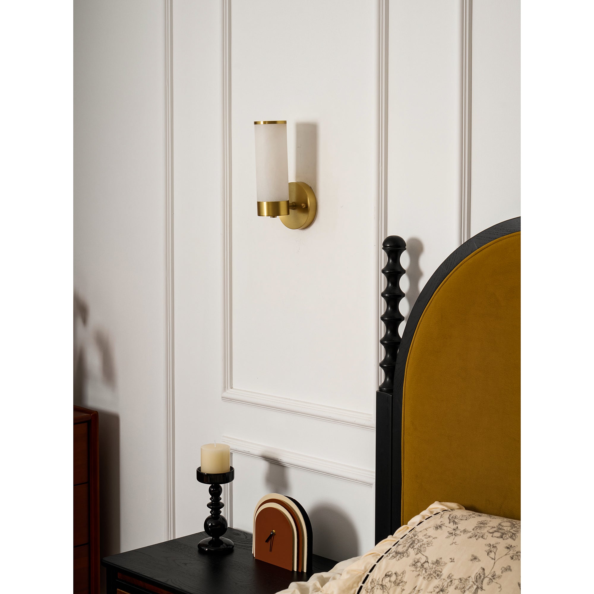 Olvynis Wall Lamp