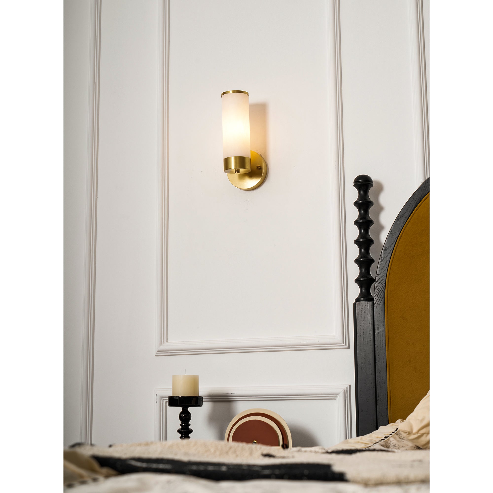 Olvynis Wall Lamp