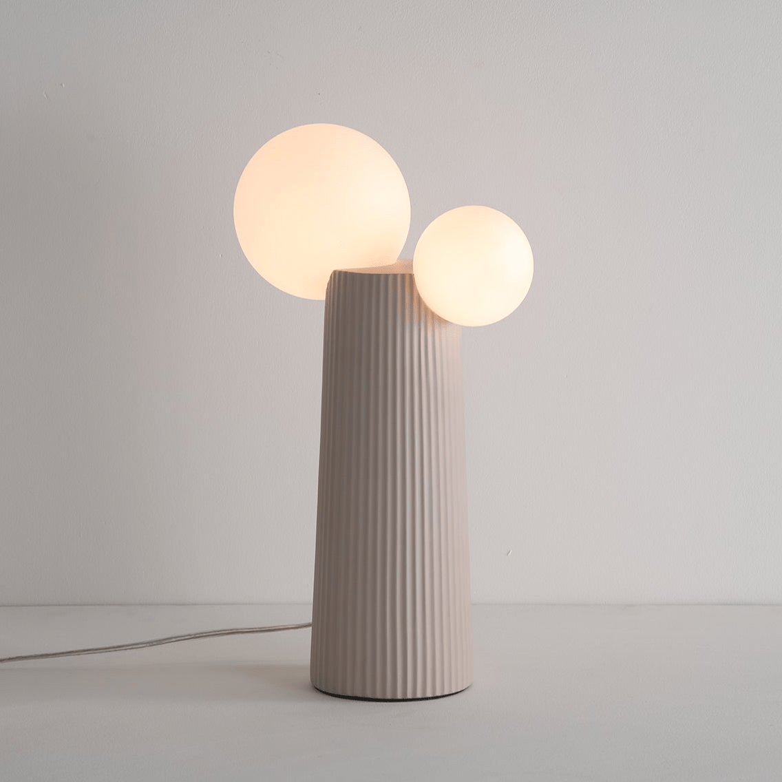 Miruine Land Table Lamp