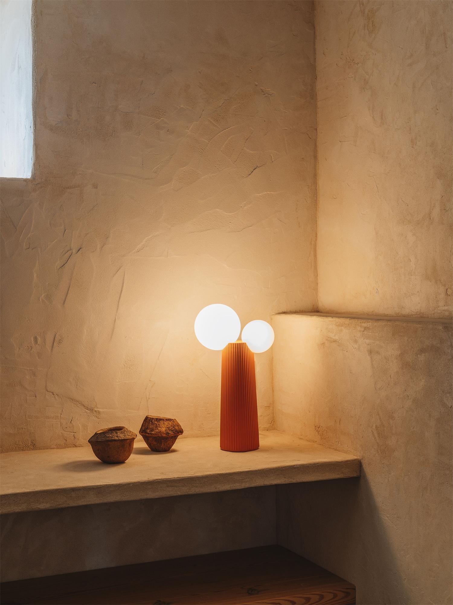 Miruine Land Table Lamp