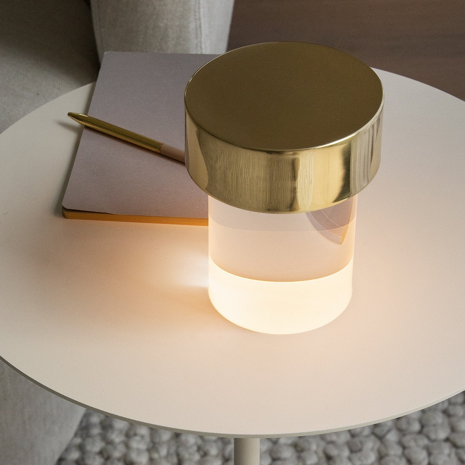 Pryden Minimalist Table Lamp