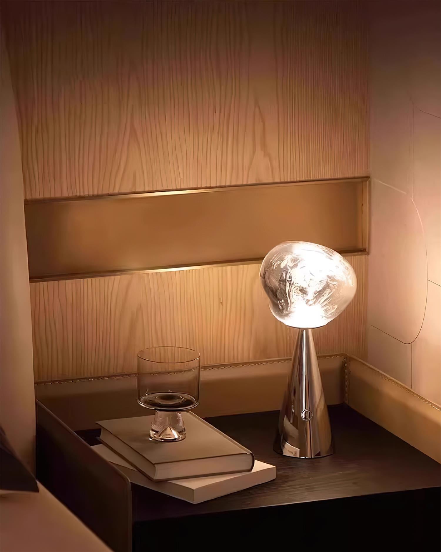 Dimza Modern Table Lamp