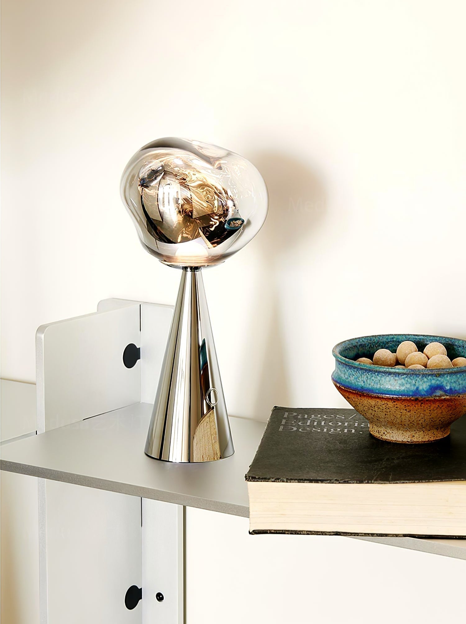 Dimza Modern Table Lamp