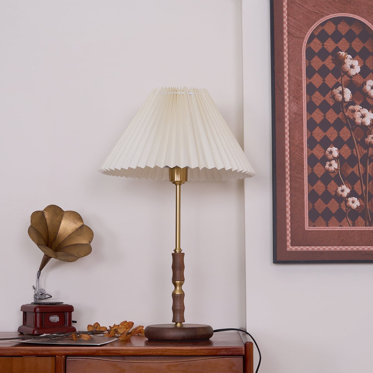 Vovenil Pleated Shade Table Lamp