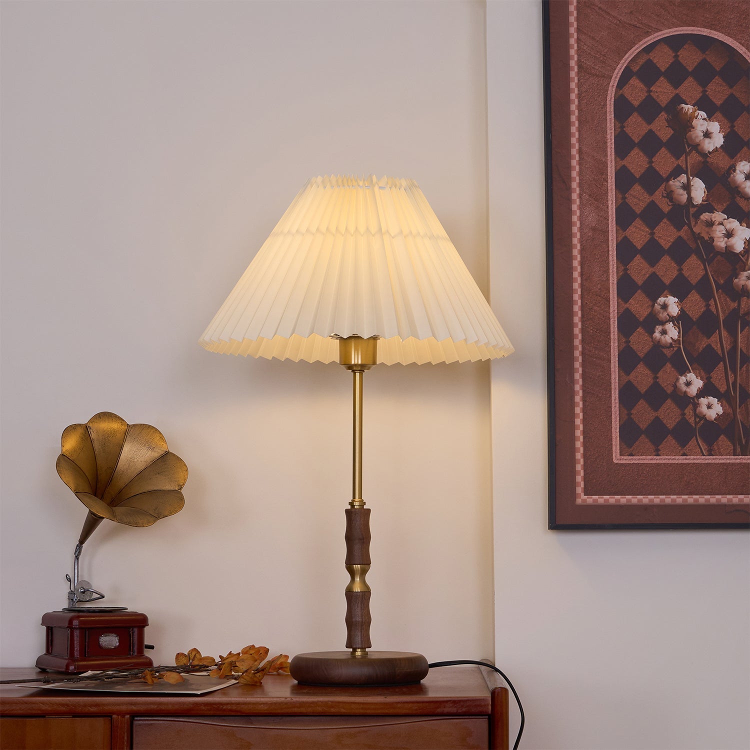 Vovenil Pleated Shade Table Lamp
