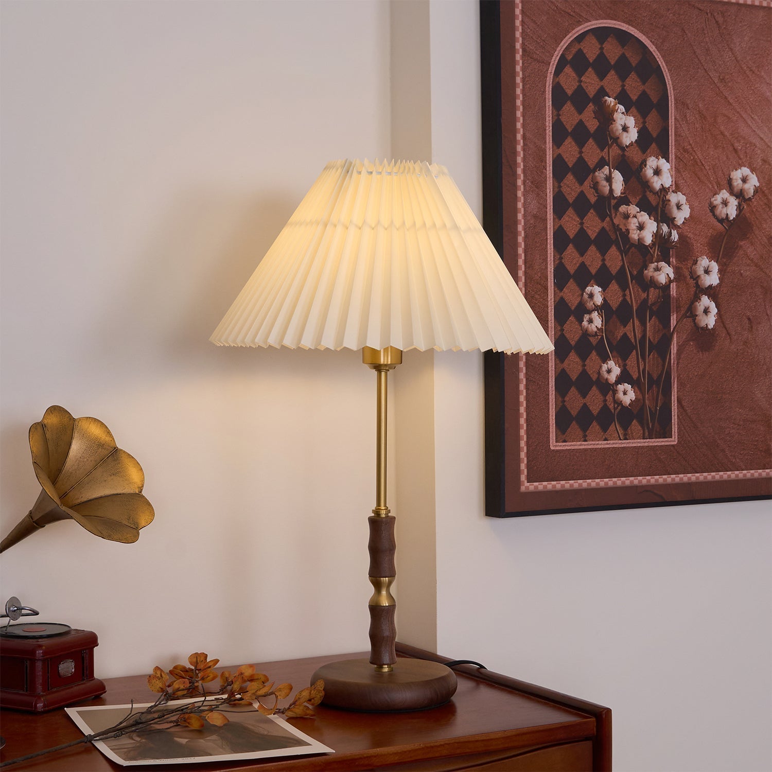 Vovenil Pleated Shade Table Lamp