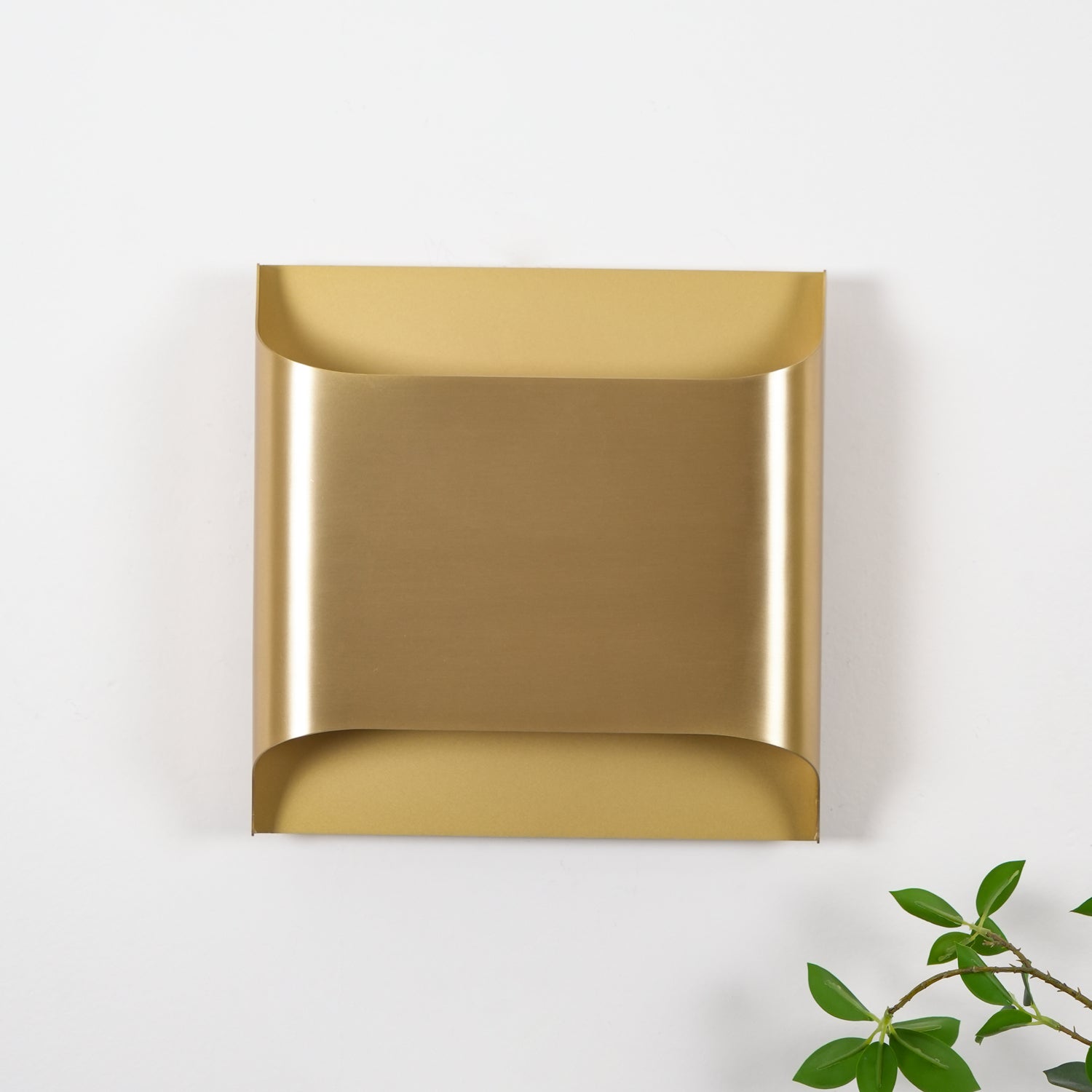 Hardy Nordic Art Brass Wall Lamp