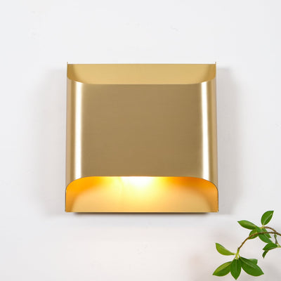 Hardy Nordic Art Brass Wall Lamp