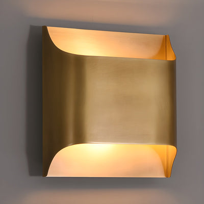 Hardy Nordic Art Brass Wall Lamp