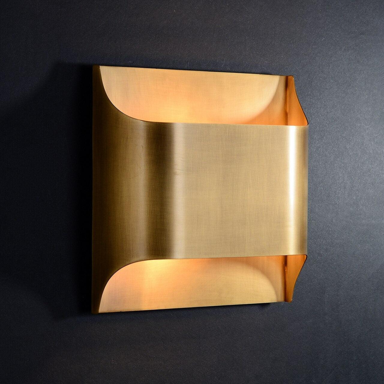 Hardy Nordic Art Brass Wall Lamp