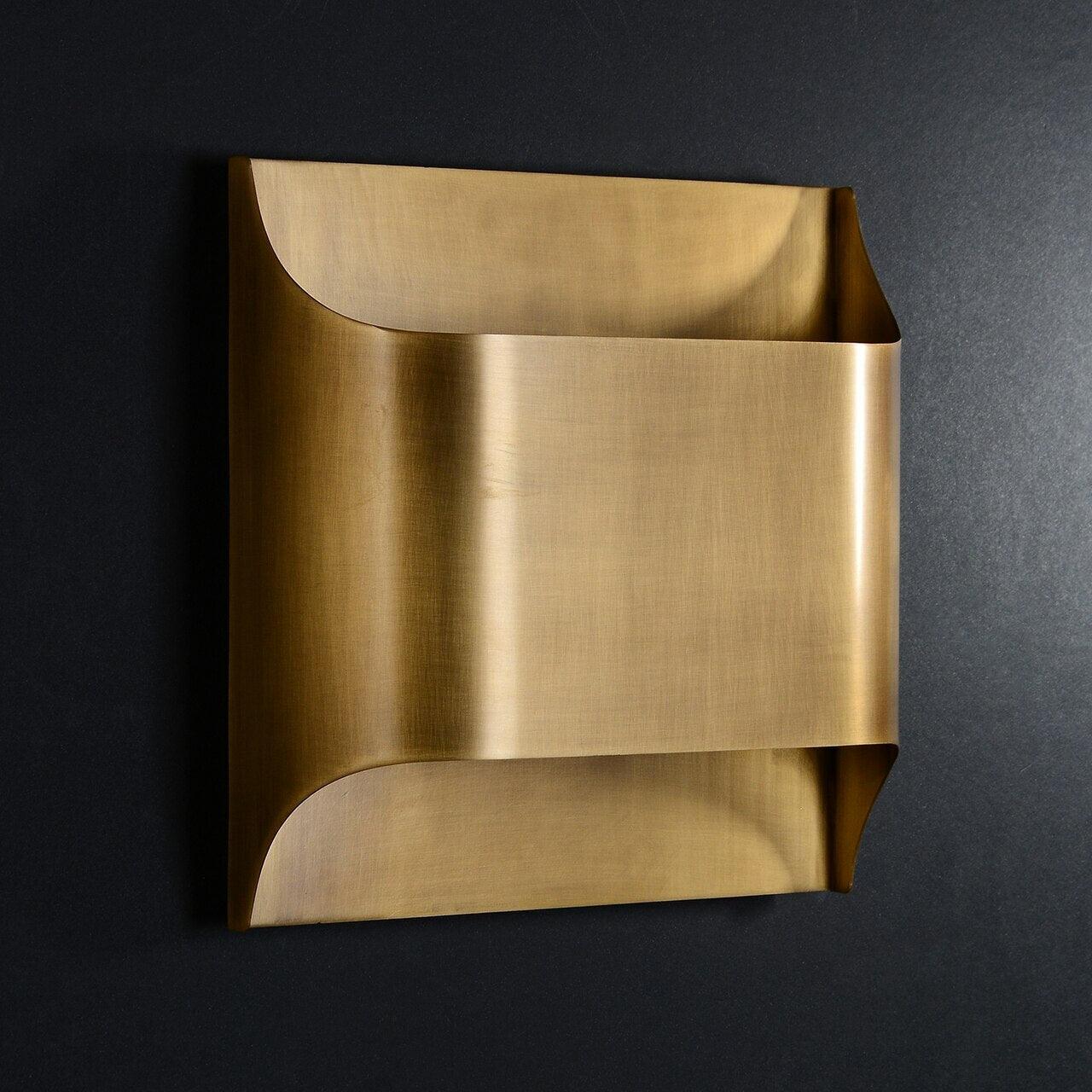 Hardy Nordic Art Brass Wall Lamp