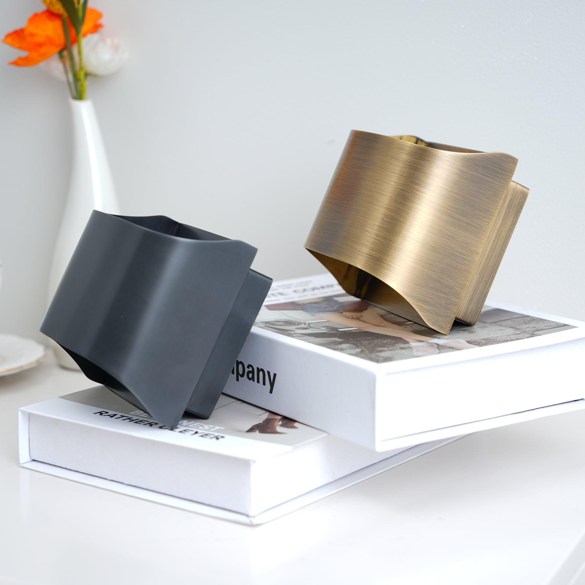 Hardy Nordic Art Brass Wall Lamp