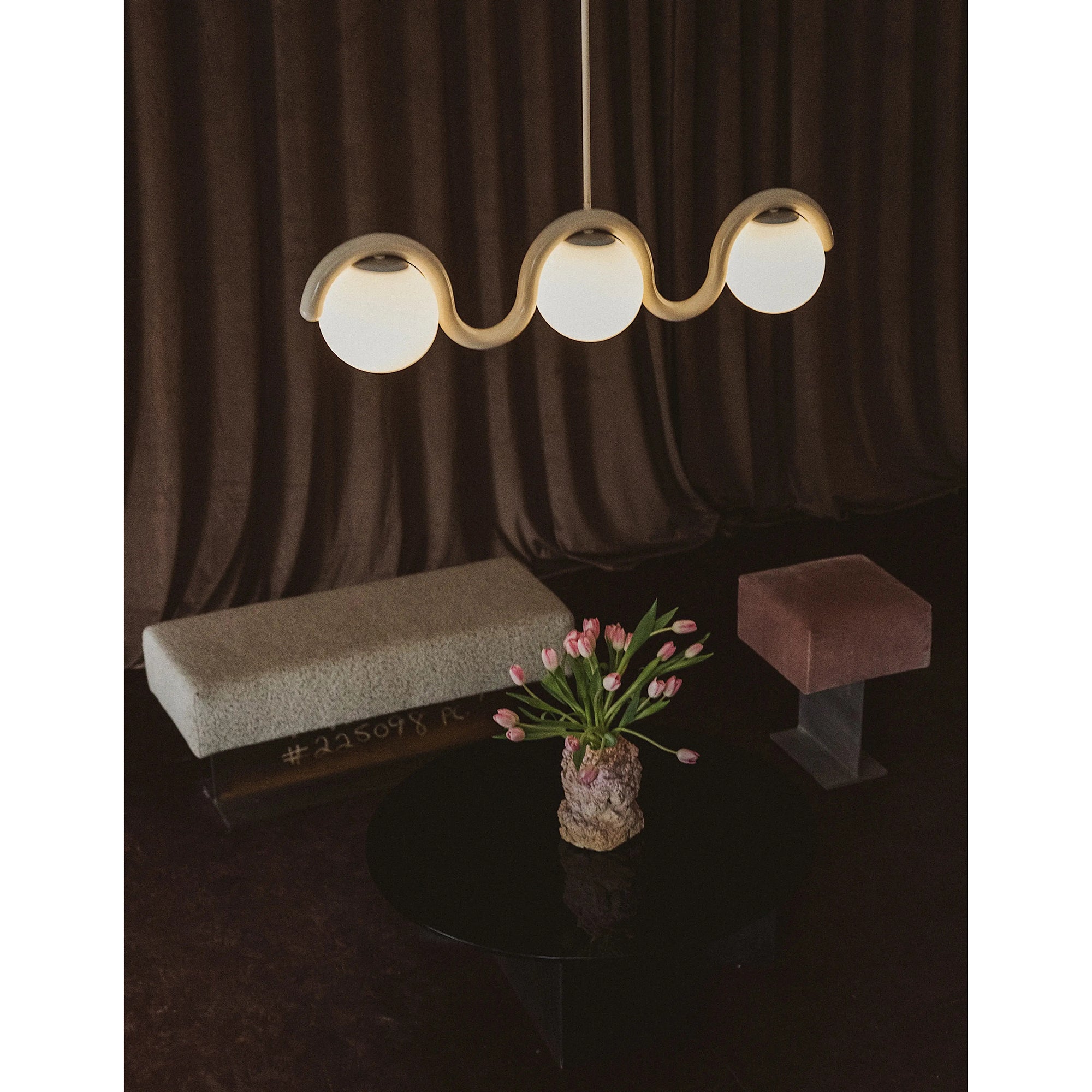 Citheis Individual Creativity Linear Glass Chandelier - Neutral Decor