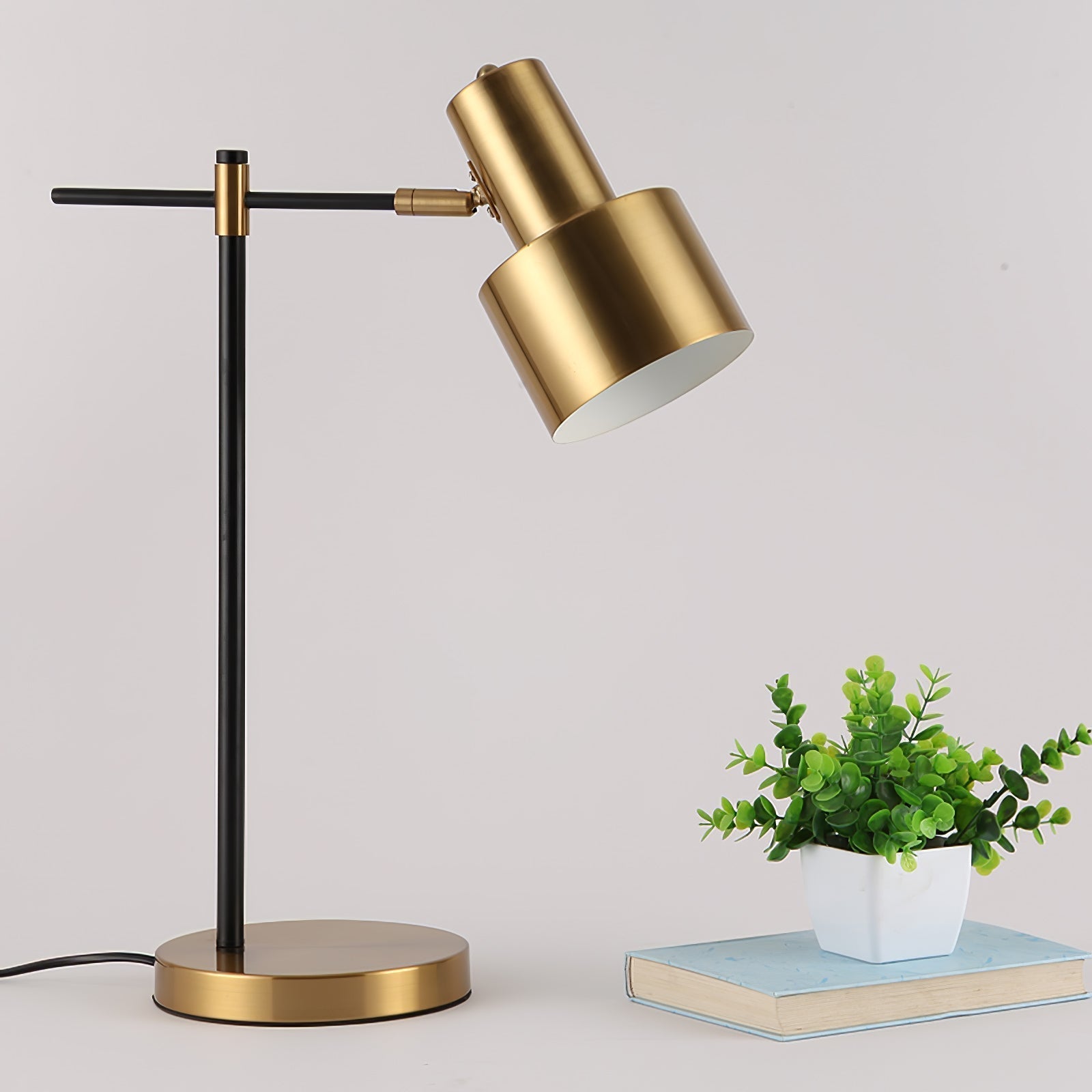 Selinena Modern Table Lamp