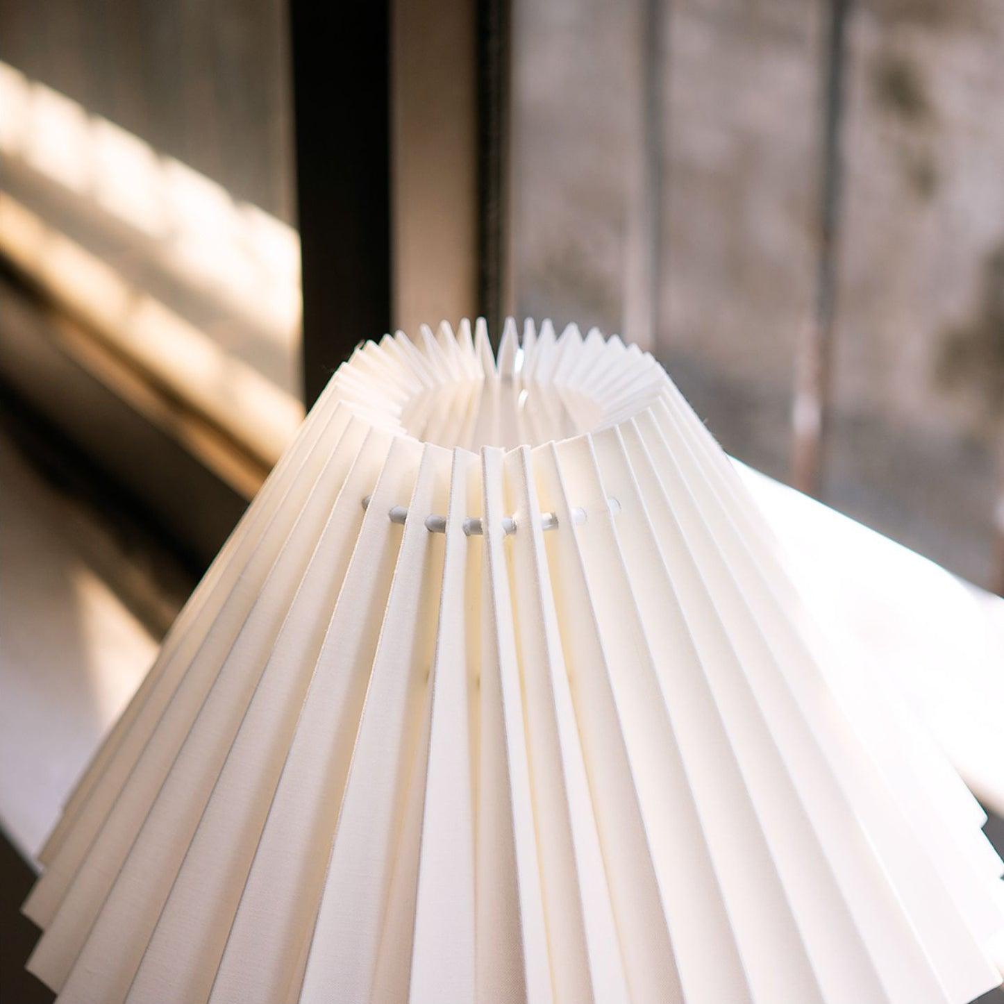 Hart Vintage Fabric Table lamp