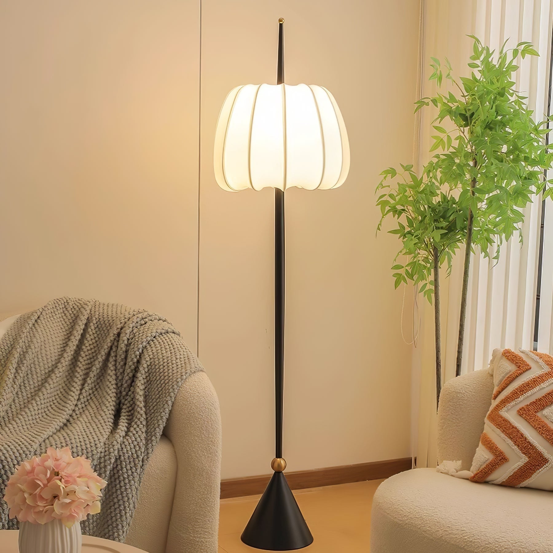 Pick Minimalist Fabric Floor Lamp