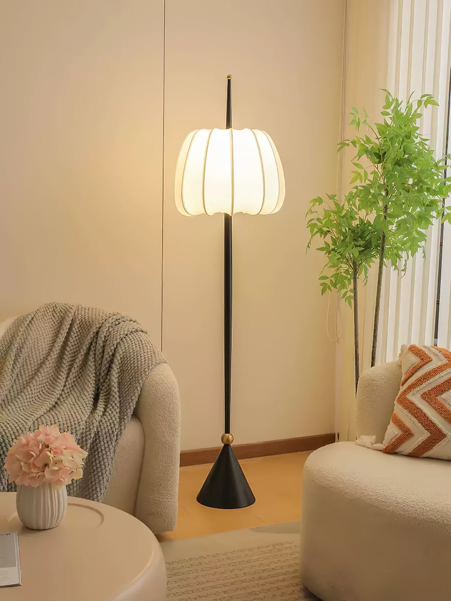 Pick Minimalist Fabric Floor Lamp