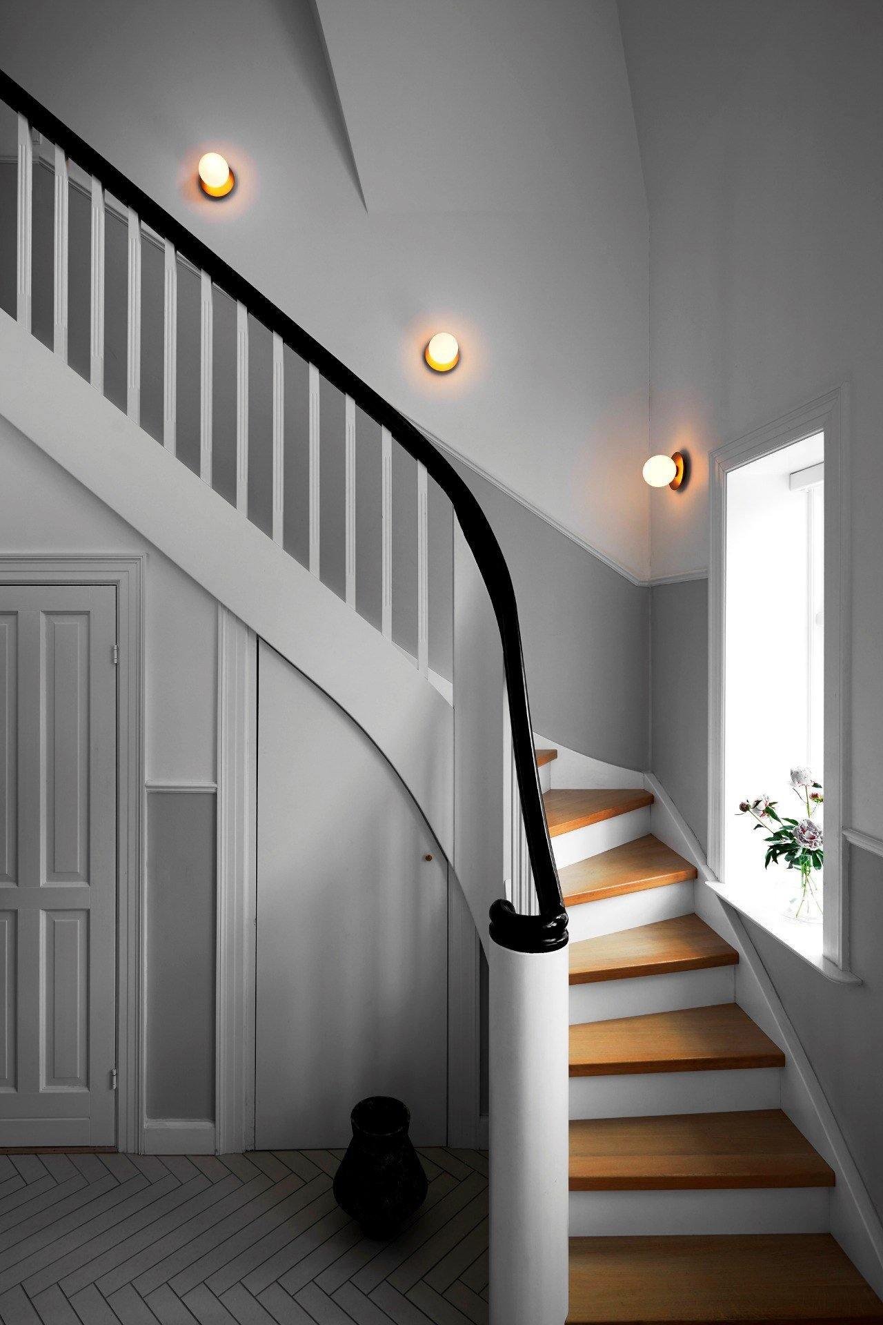 Nifte Wall Lamp Disc Globe Minimalist