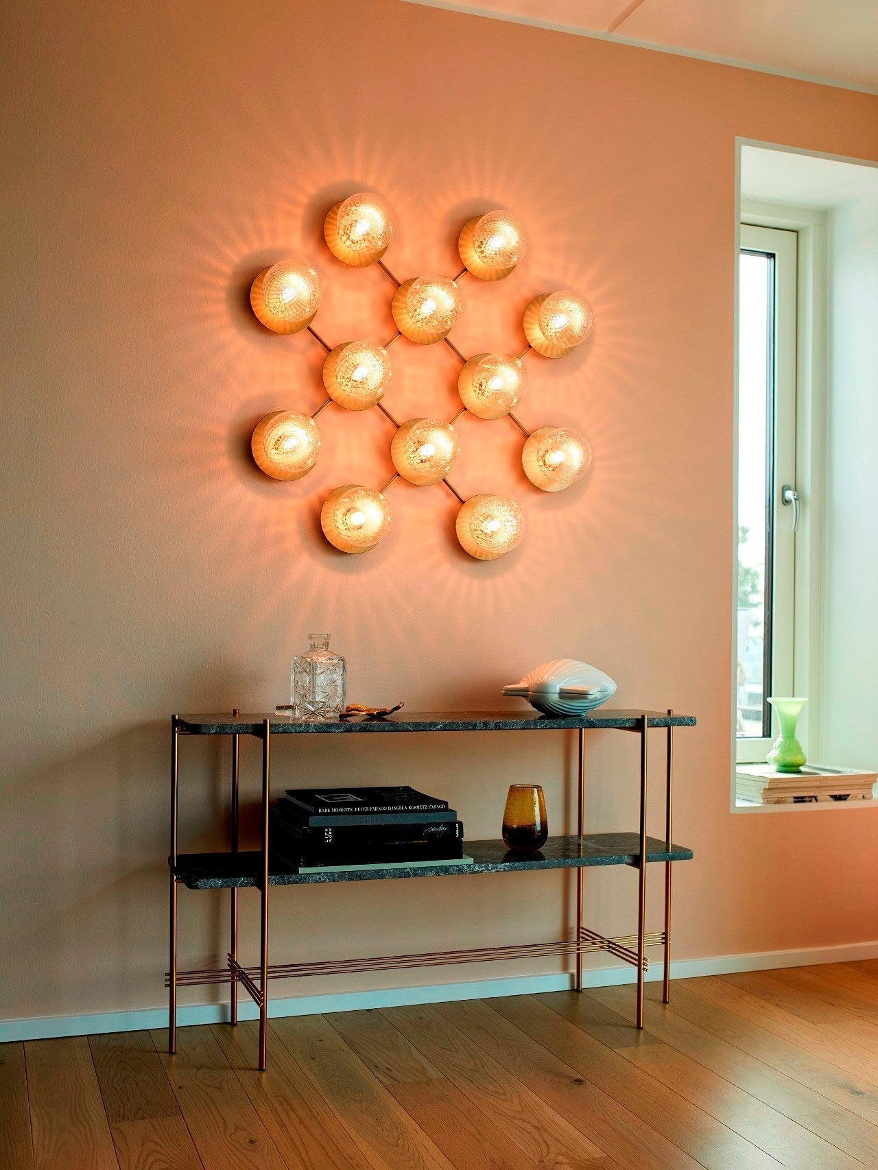 Nifte Wall Lamp Disc Globe Minimalist