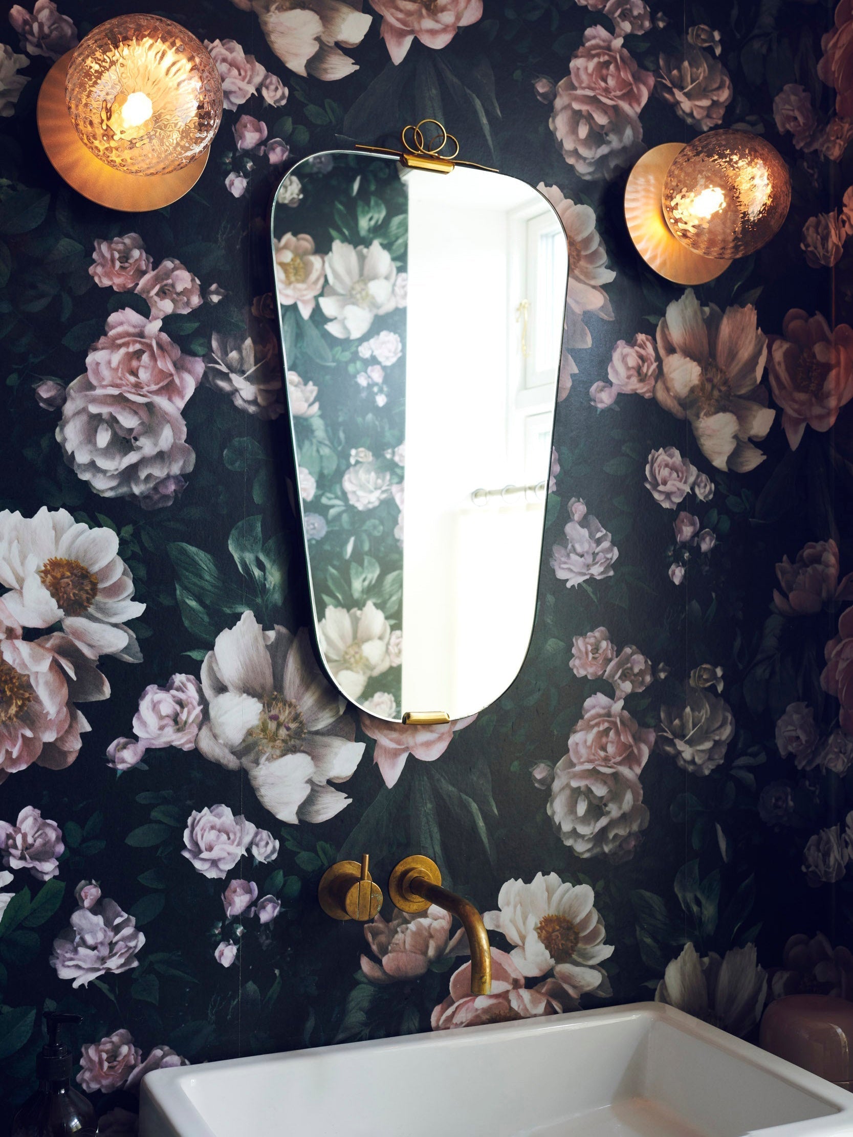 Nifte Wall Lamp Disc Globe Minimalist