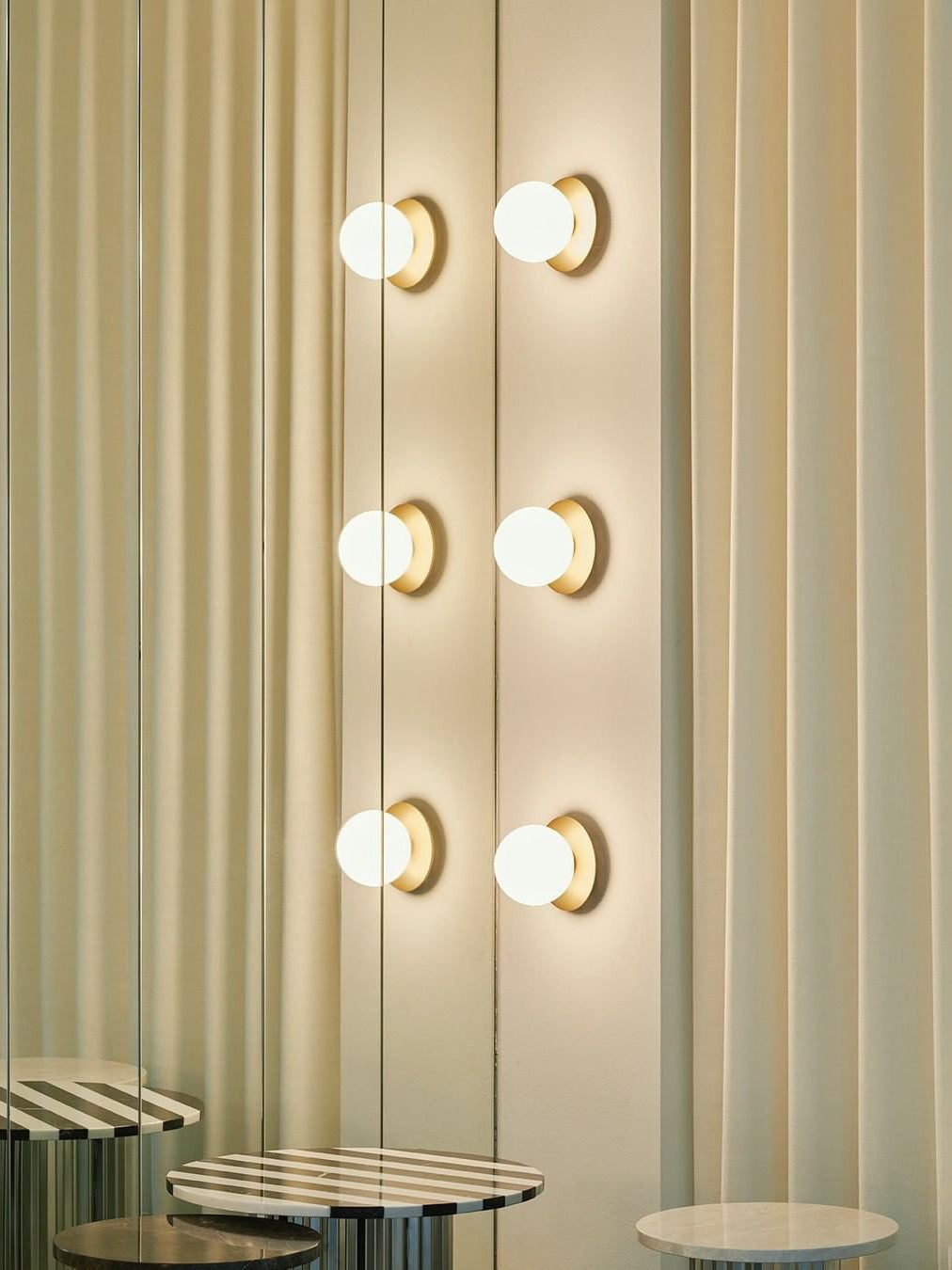 Nifte Wall Lamp Disc Globe Minimalist
