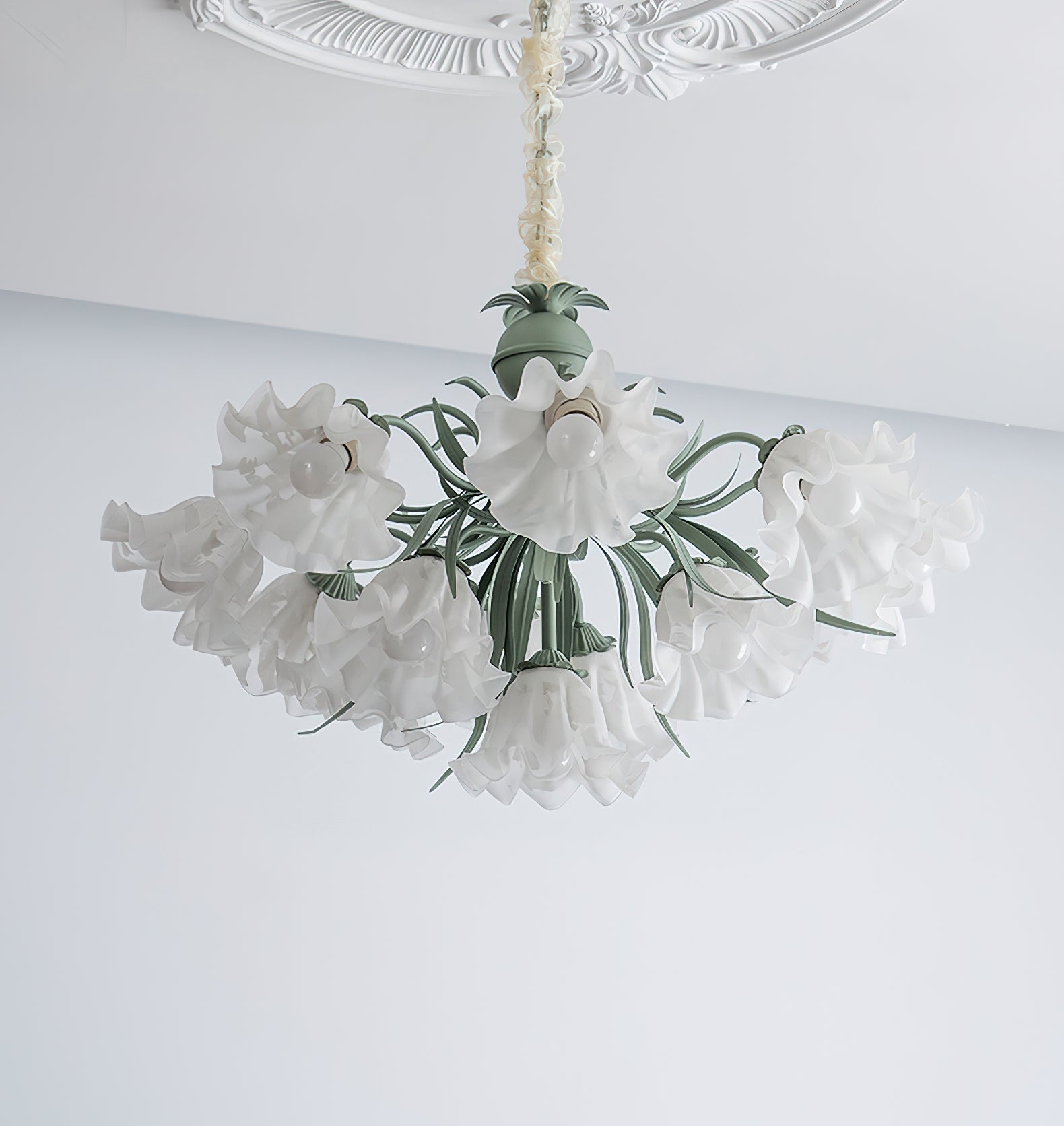 Evren Chandelier Flower with Petals and Leaves