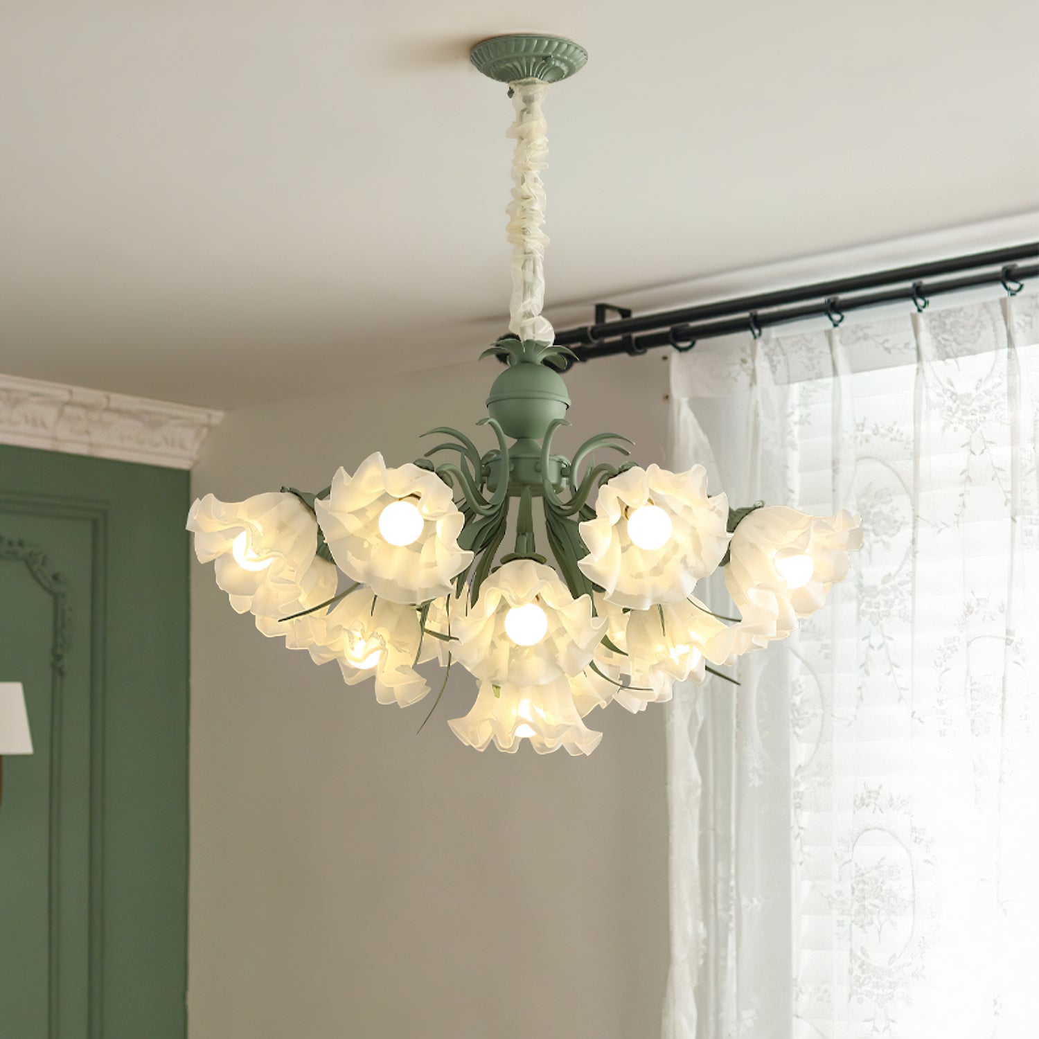 Evren Chandelier Flower with Petals and Leaves