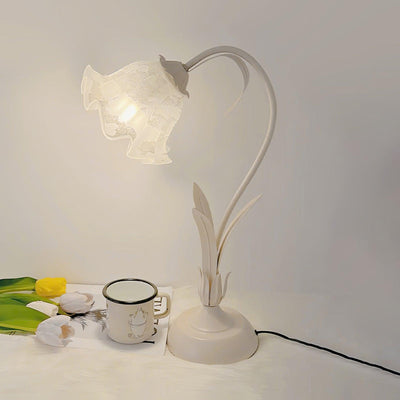Zorien Acrylic Floral Table Lamp