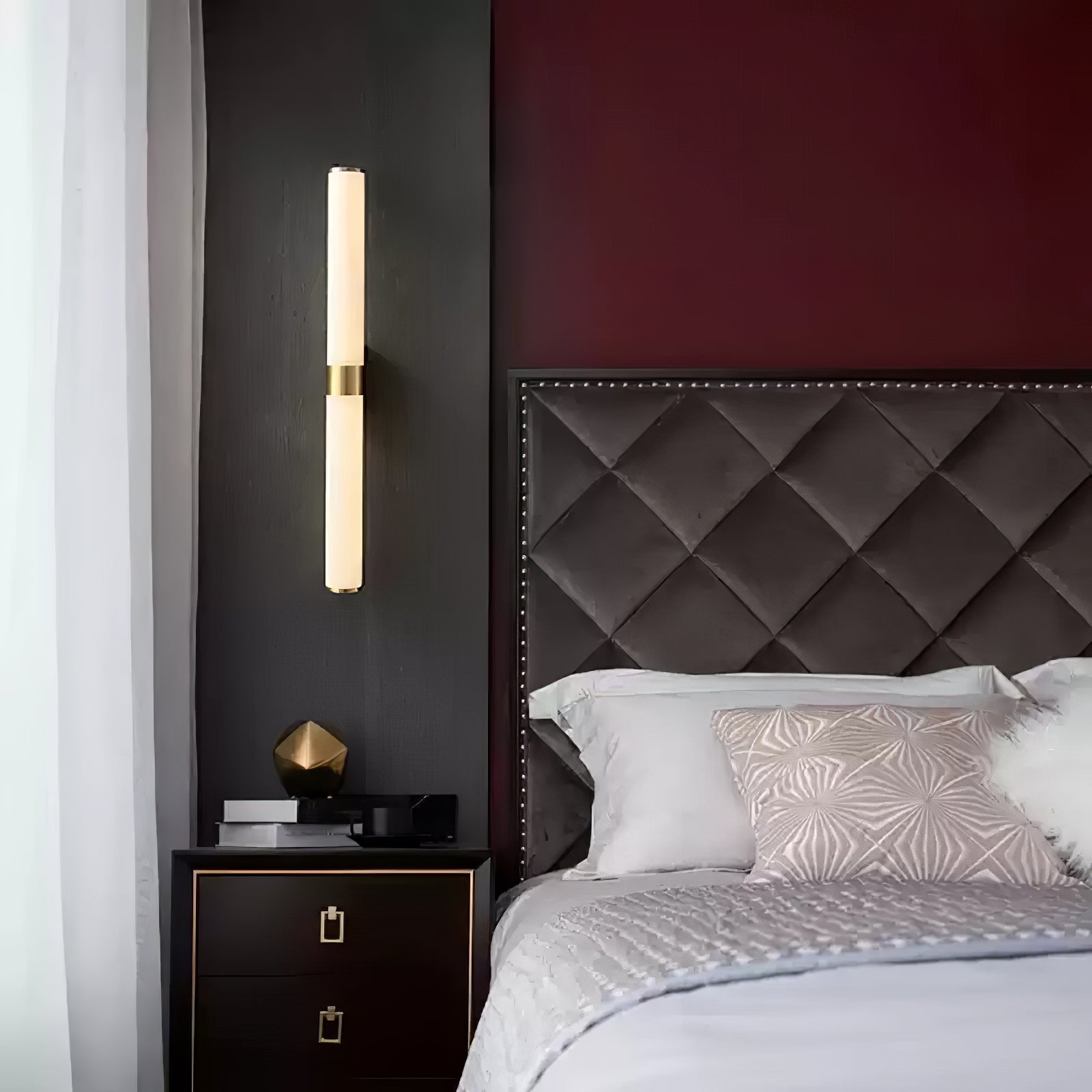Olmirira Minimalist Alabaster Wall Lamp