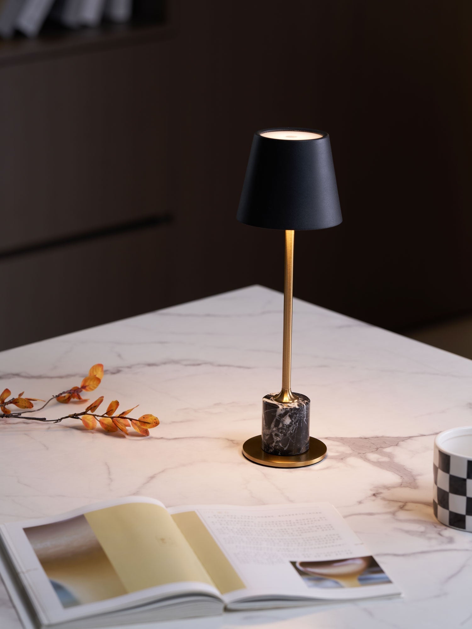 Penny Minimalist Table Lamp