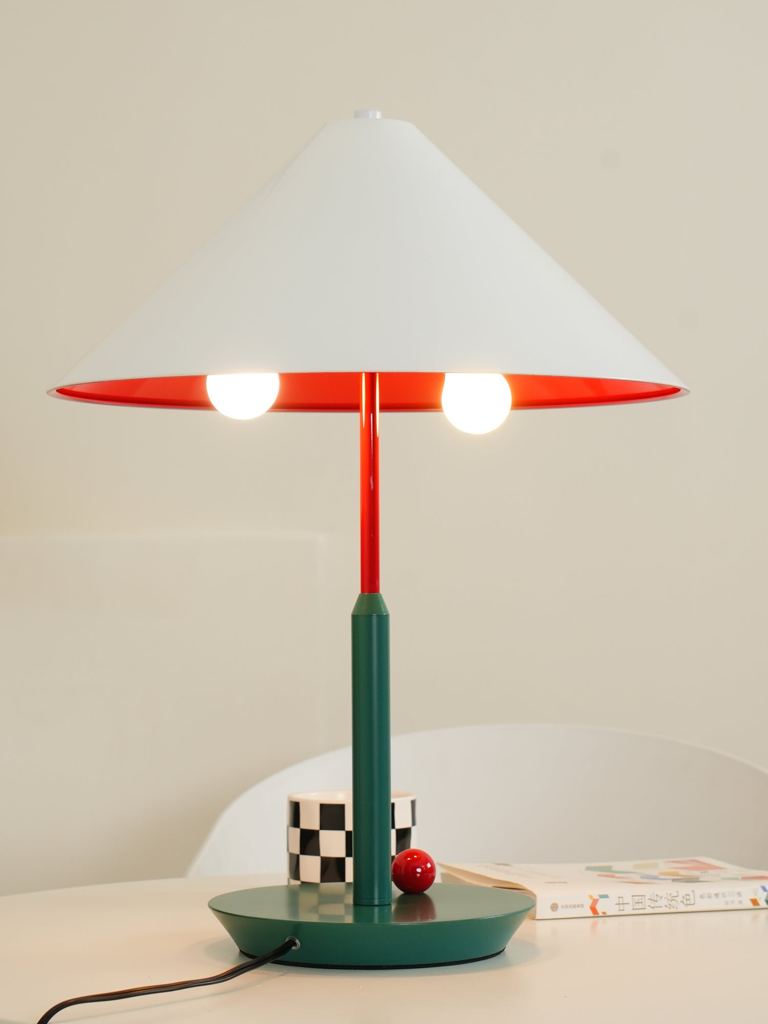 Liorinina Modern Table Lamp