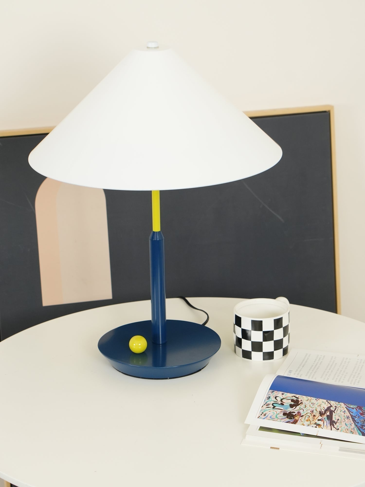 Liorinina Modern Table Lamp