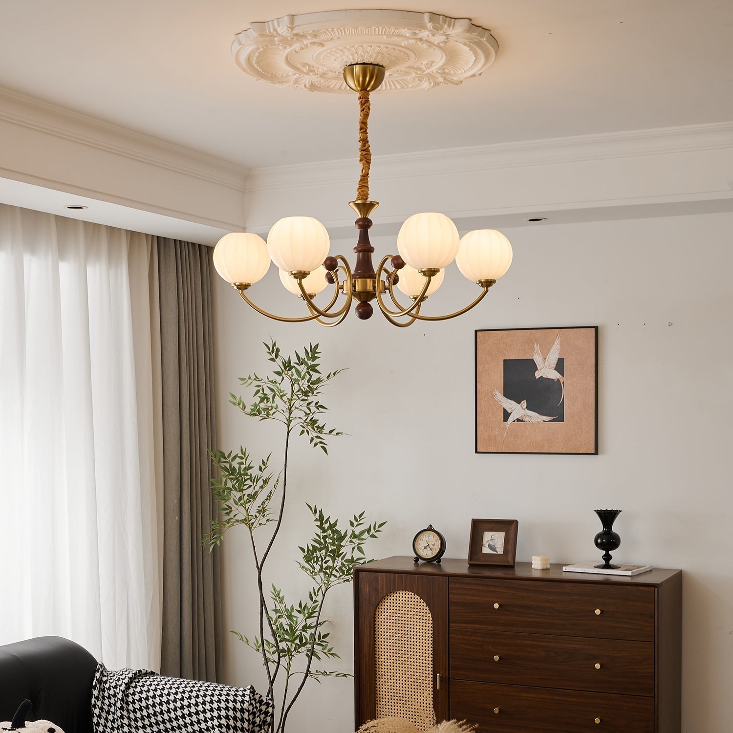 Omirara Traditional Elegance Vintage Wood Chandelier