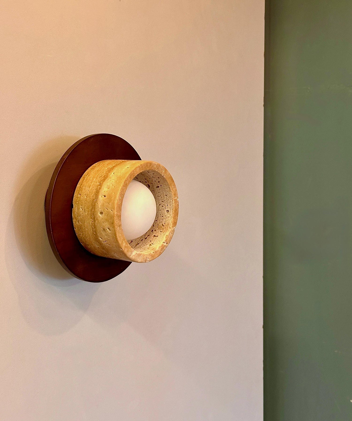 Thalassa Wall Lamp