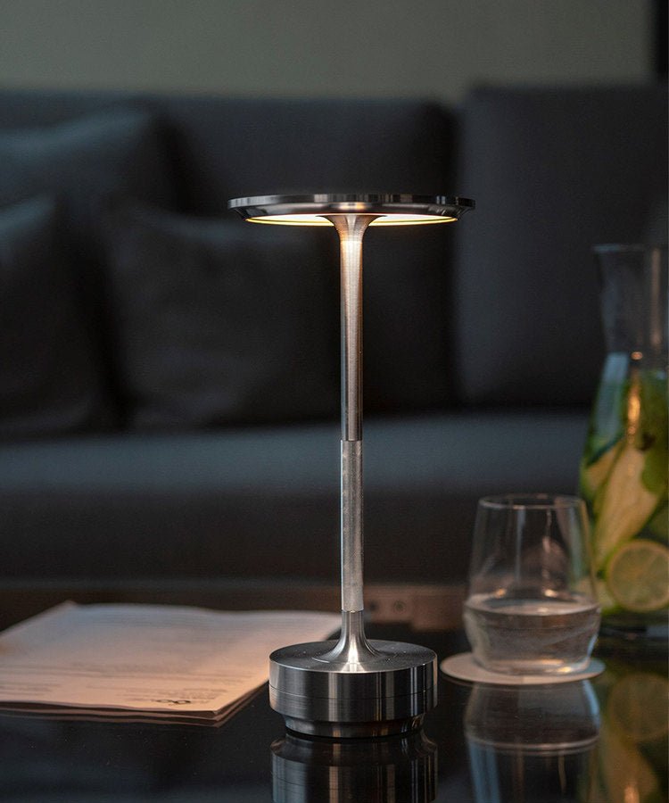 Solvane Rechargeable Table Lamp