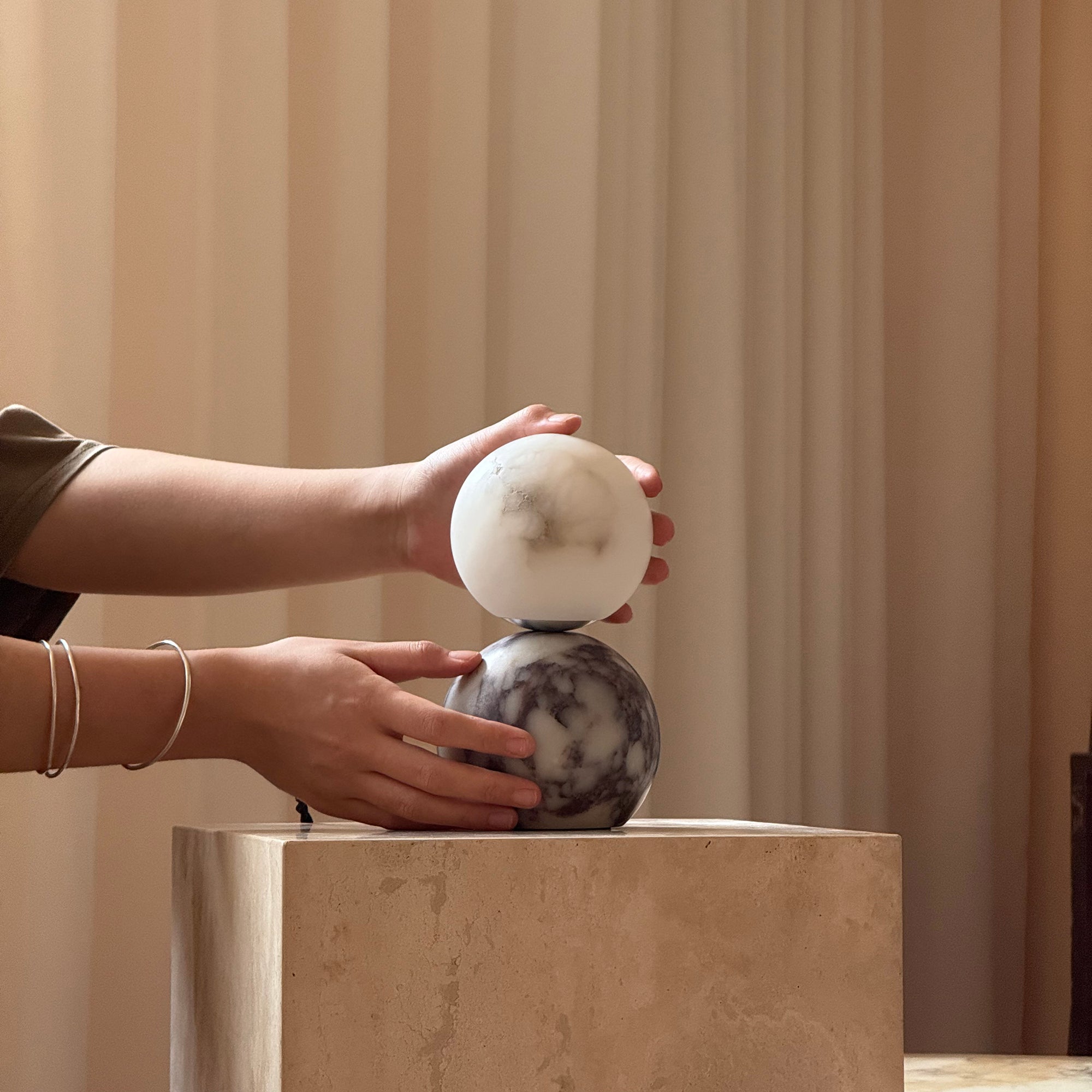 Ceaty Table Lamp