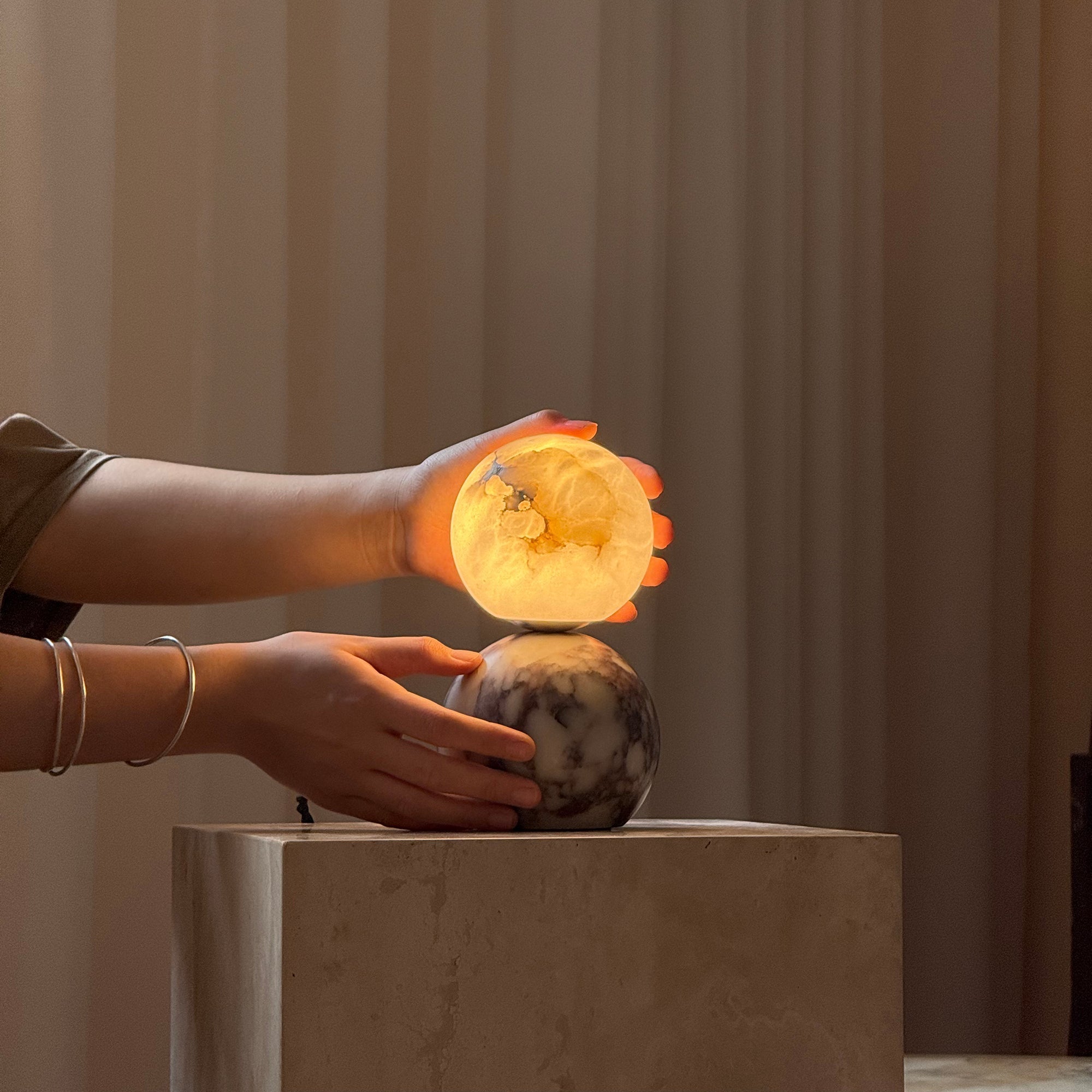 Ceaty Table Lamp