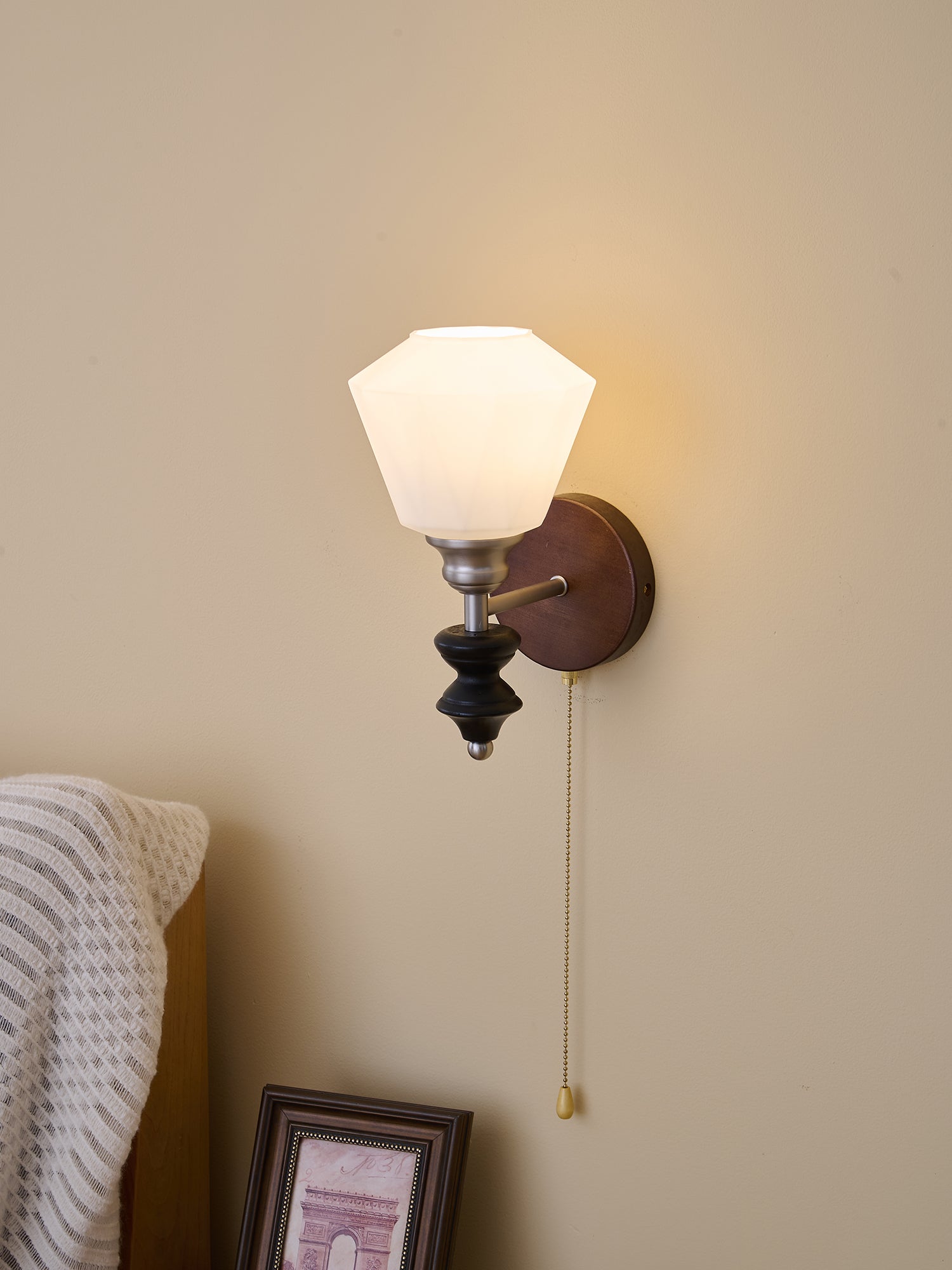 Lucille Elegance Classic Art Glass Wood Wall Lamp