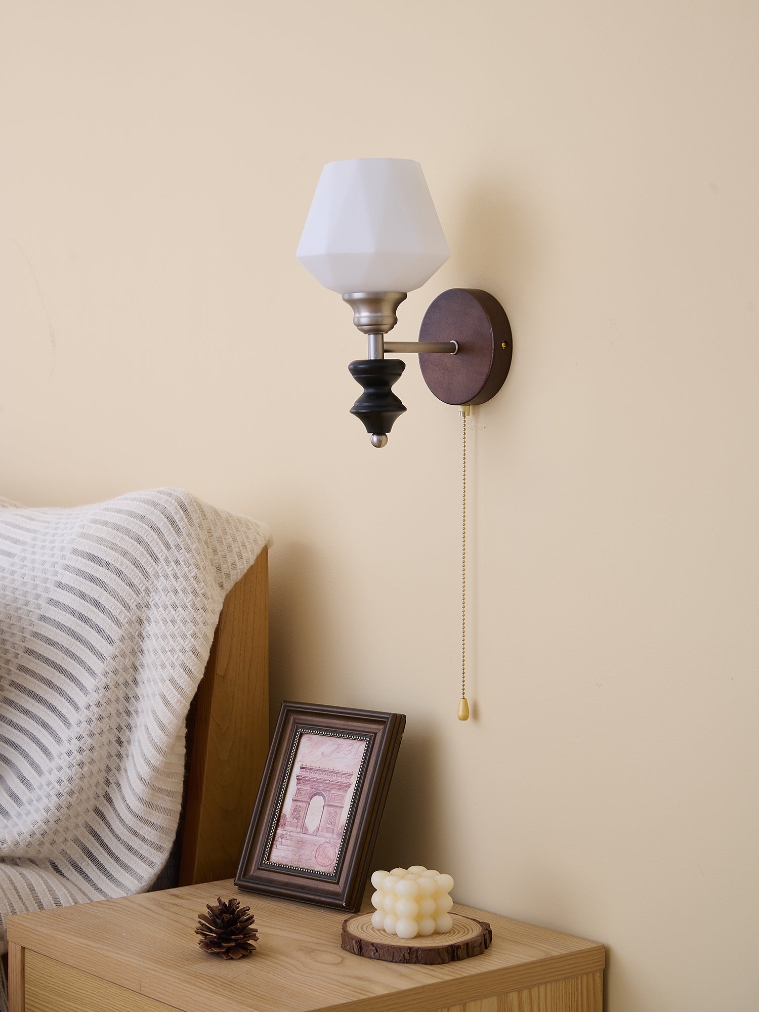 Lucille Elegance Classic Art Glass Wood Wall Lamp