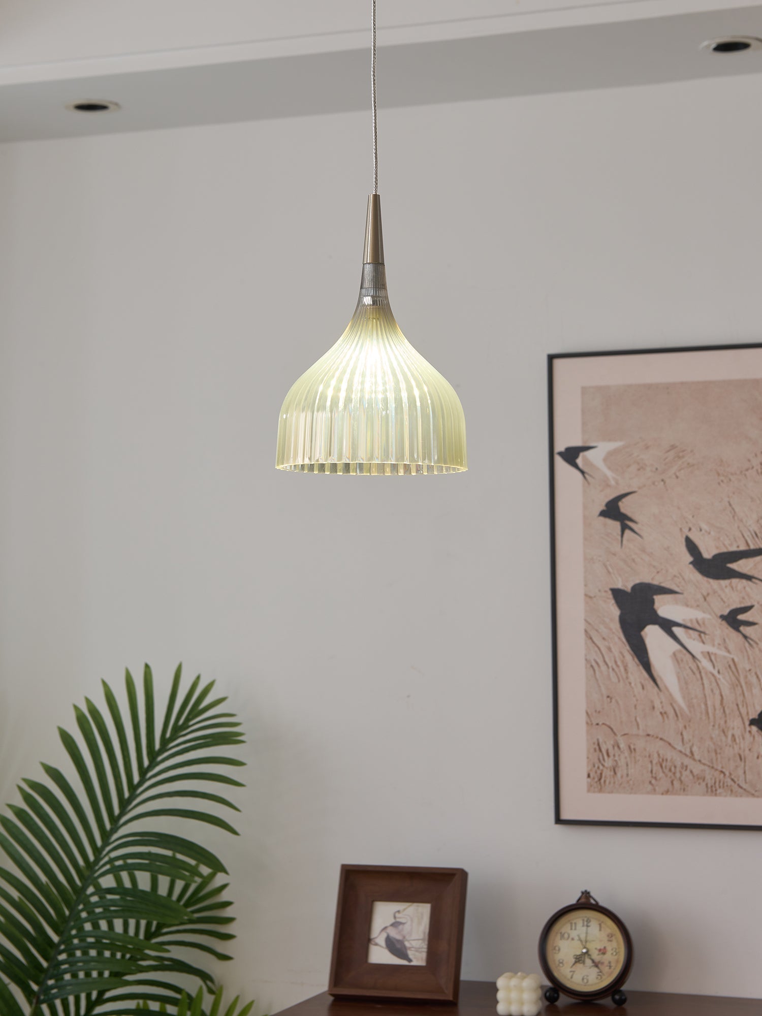 Durven Elegant Pendant Lamp