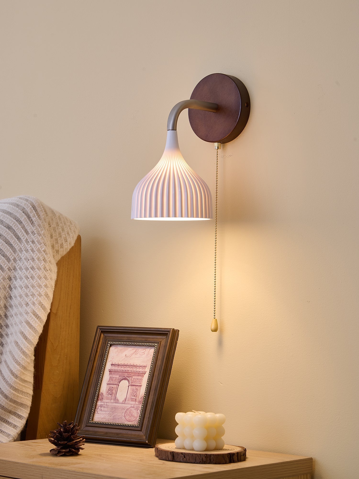 Cimararae Elegance Classic Wood Wall Lamp