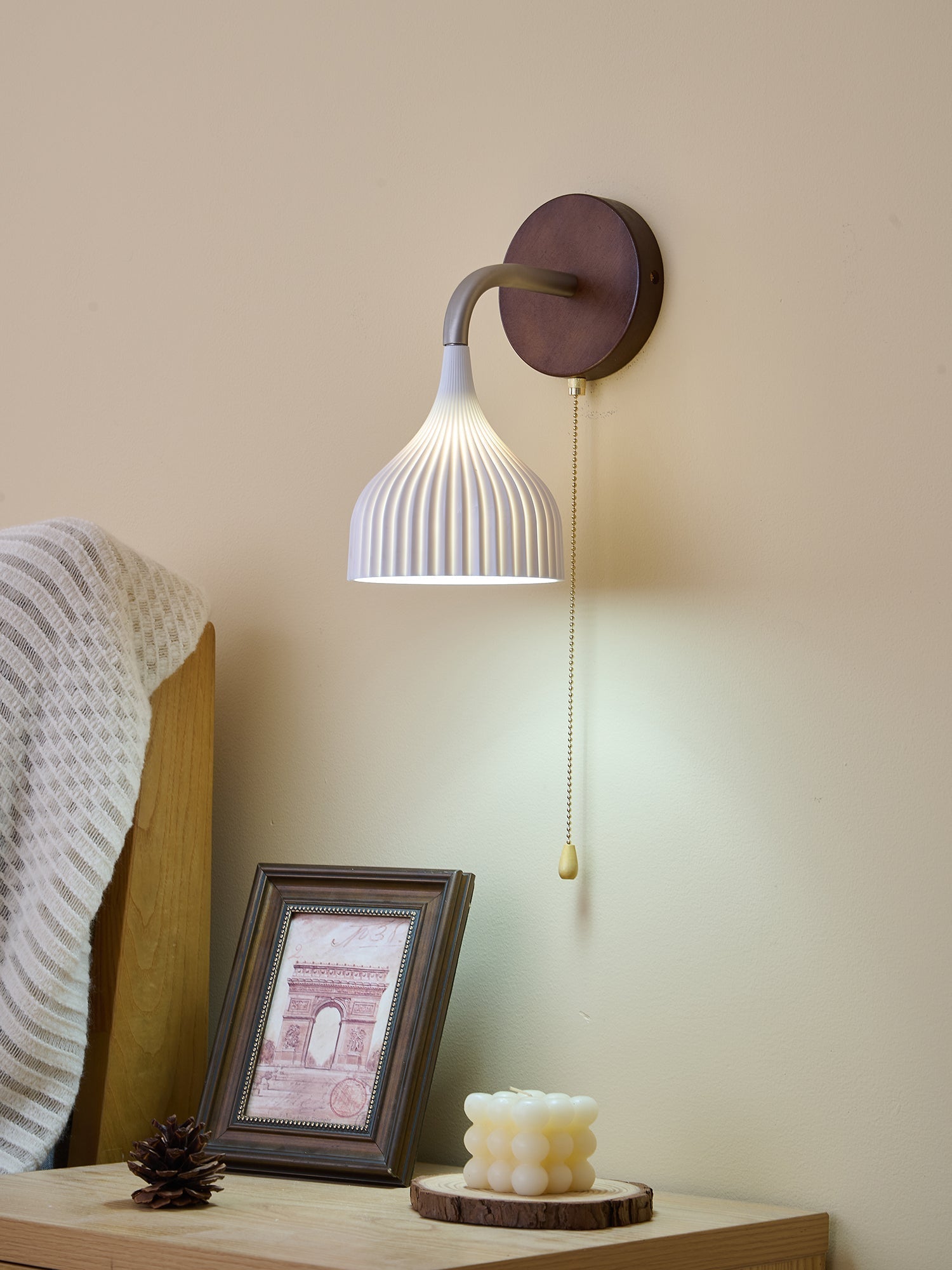 Cimararae Elegance Classic Wood Wall Lamp