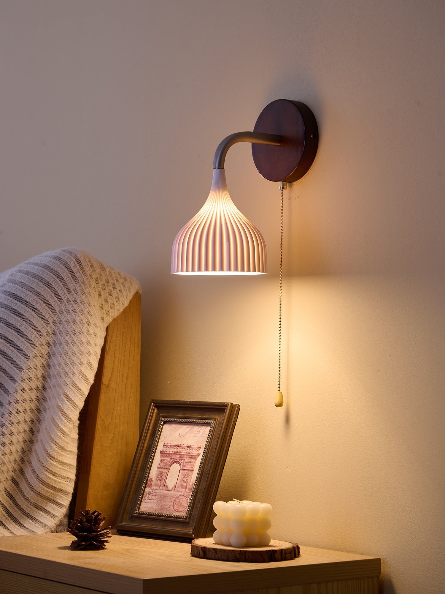Cimararae Elegance Classic Wood Wall Lamp