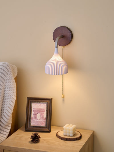 Cimararae Elegance Classic Wood Wall Lamp