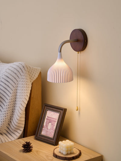 Cimararae Elegance Classic Wood Wall Lamp
