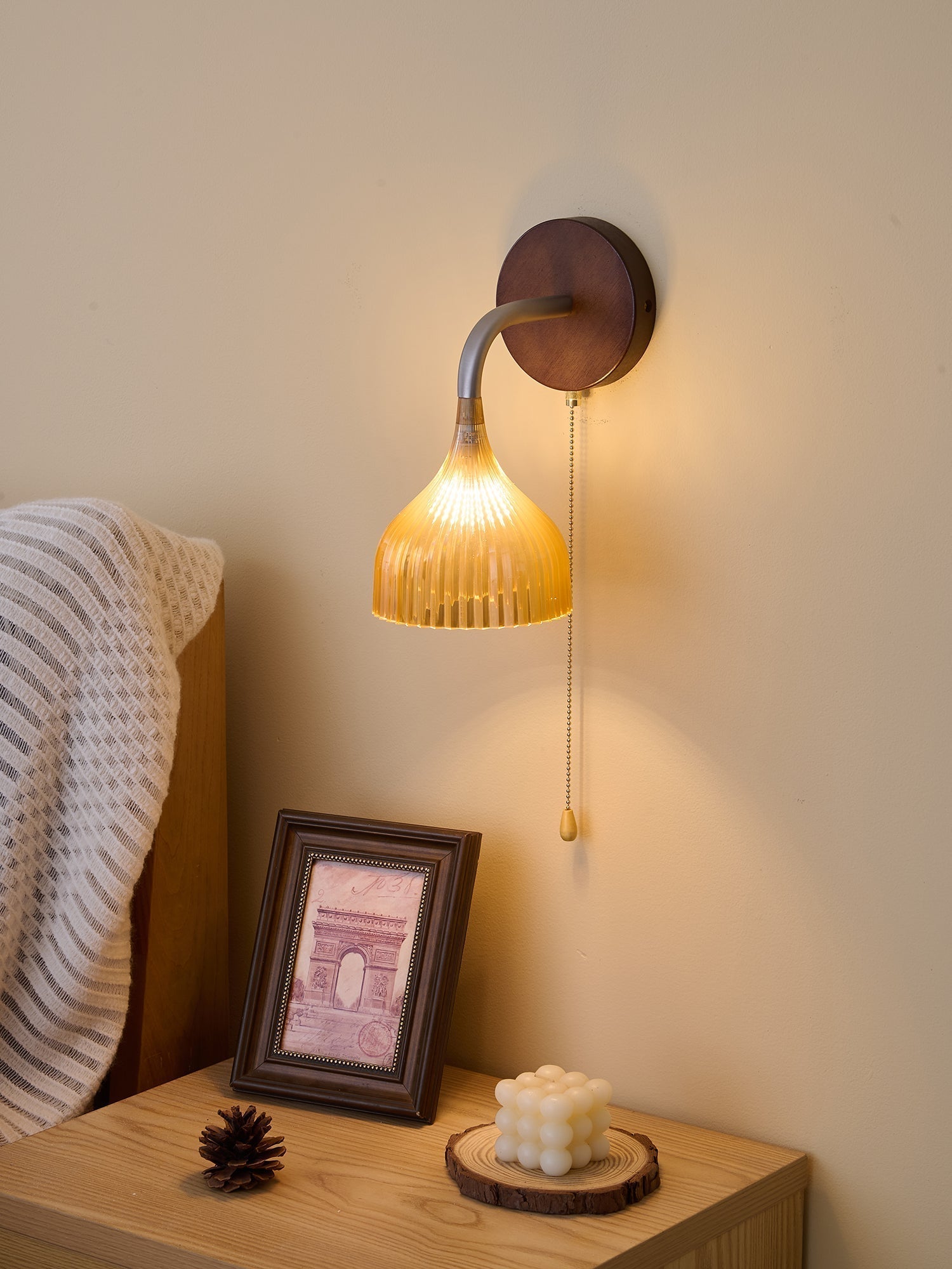 Cimararae Elegance Classic Wood Wall Lamp